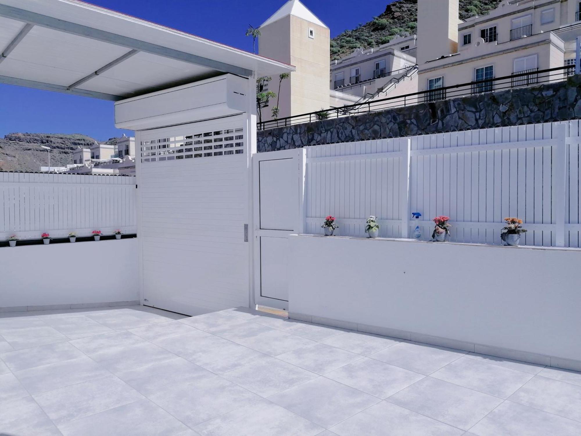 Big Villa Puerto Rico Streetfront With Private Saltwater Jacuzzi Pool, Bbq, Kitchen & 3 Terraces Near Shopping Center Пуерто Рико Екстериор снимка