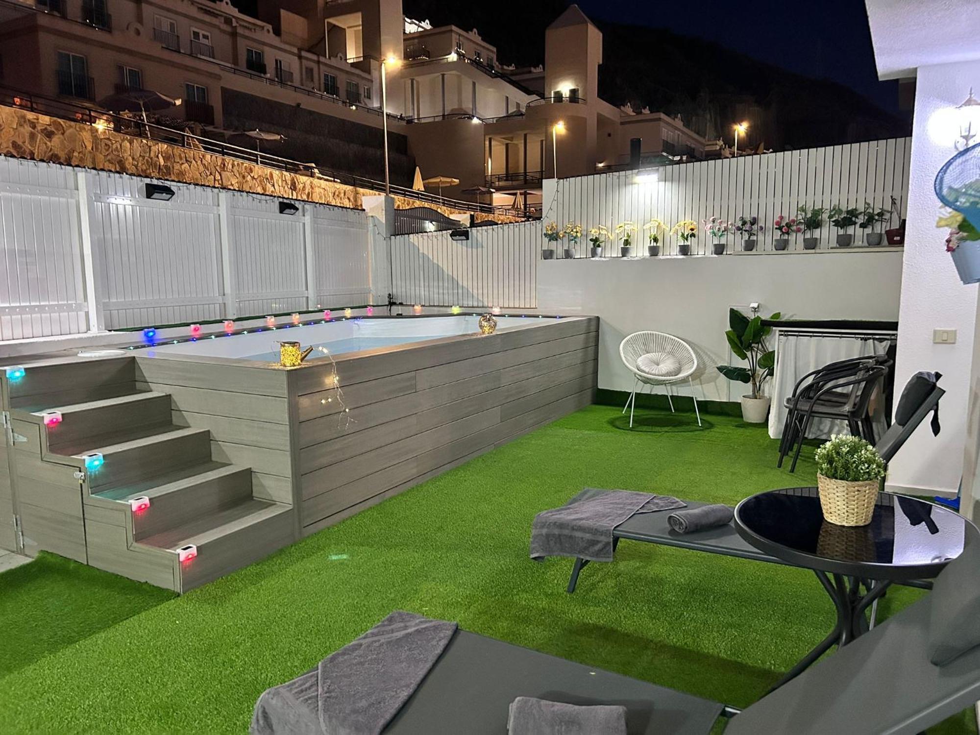 Big Villa Puerto Rico Streetfront With Private Saltwater Jacuzzi Pool, Bbq, Kitchen & 3 Terraces Near Shopping Center Пуерто Рико Екстериор снимка